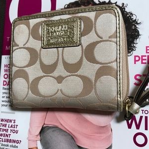 Coach Bags - Coach Poppy wallet Coach Bags - Coach Poppy wallet
